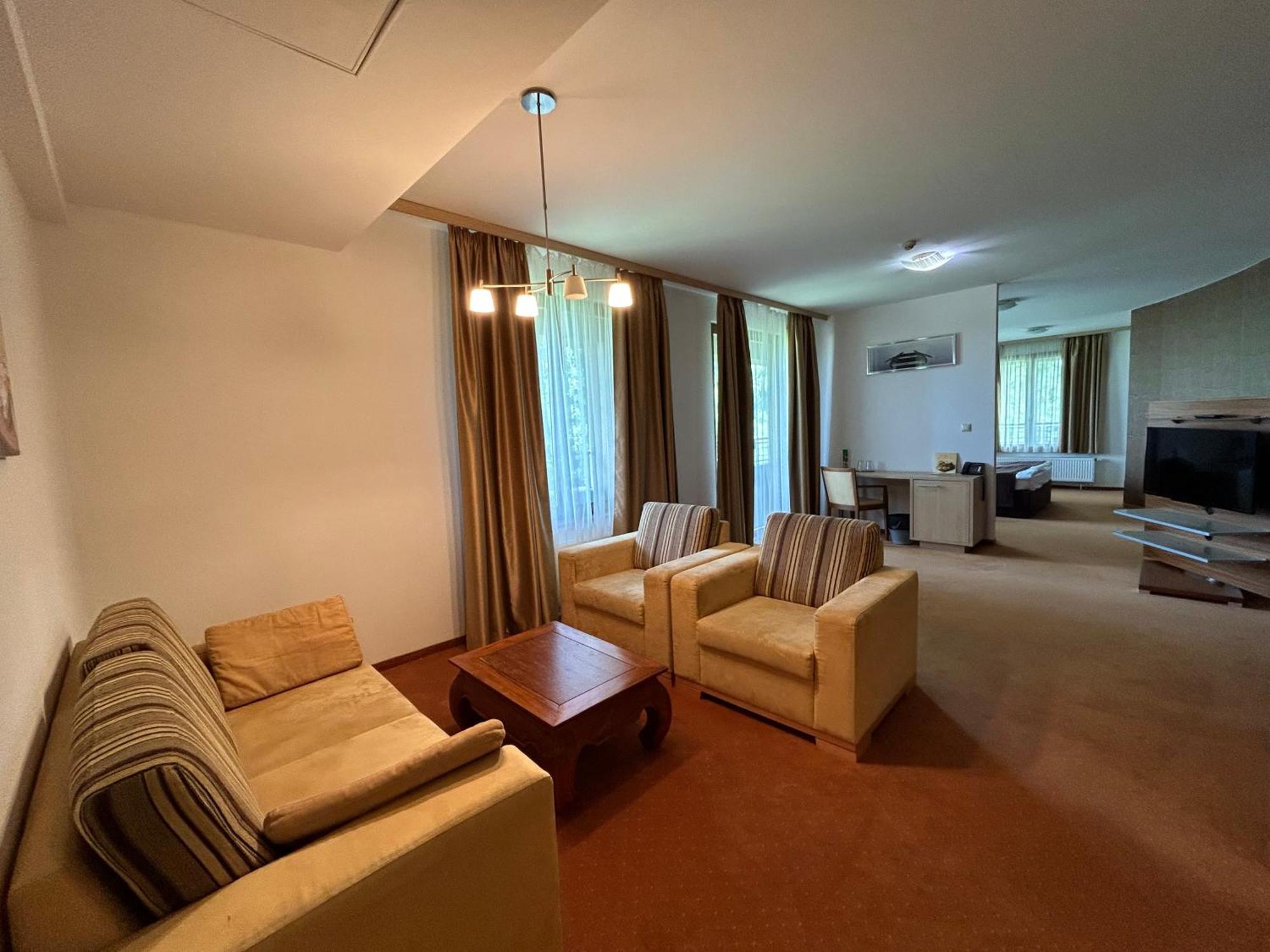 Legend Hotel 3*
