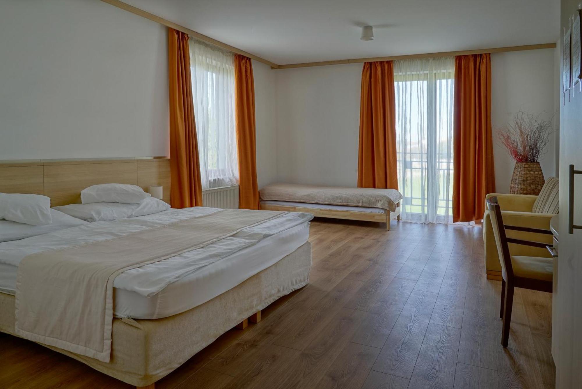Legend 3* Dunajská Streda